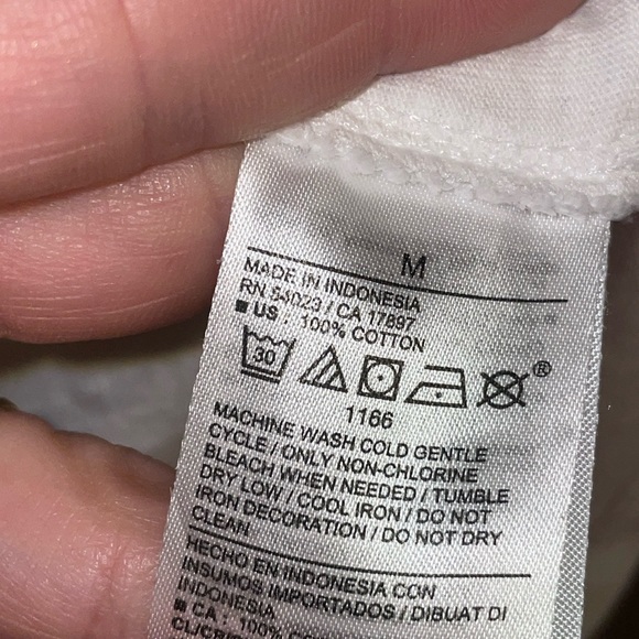 •OLD NAVY•"MOTHER LIKE NO OTHER" EARTH DAY CLASSIC SHORT SLEEVE TEE SIZE MEDIUM - Picture 5 of 7